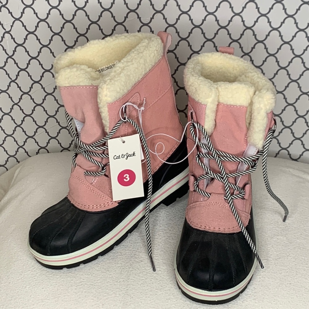 NWT Cat & Jack kids winter snow boots, size 3